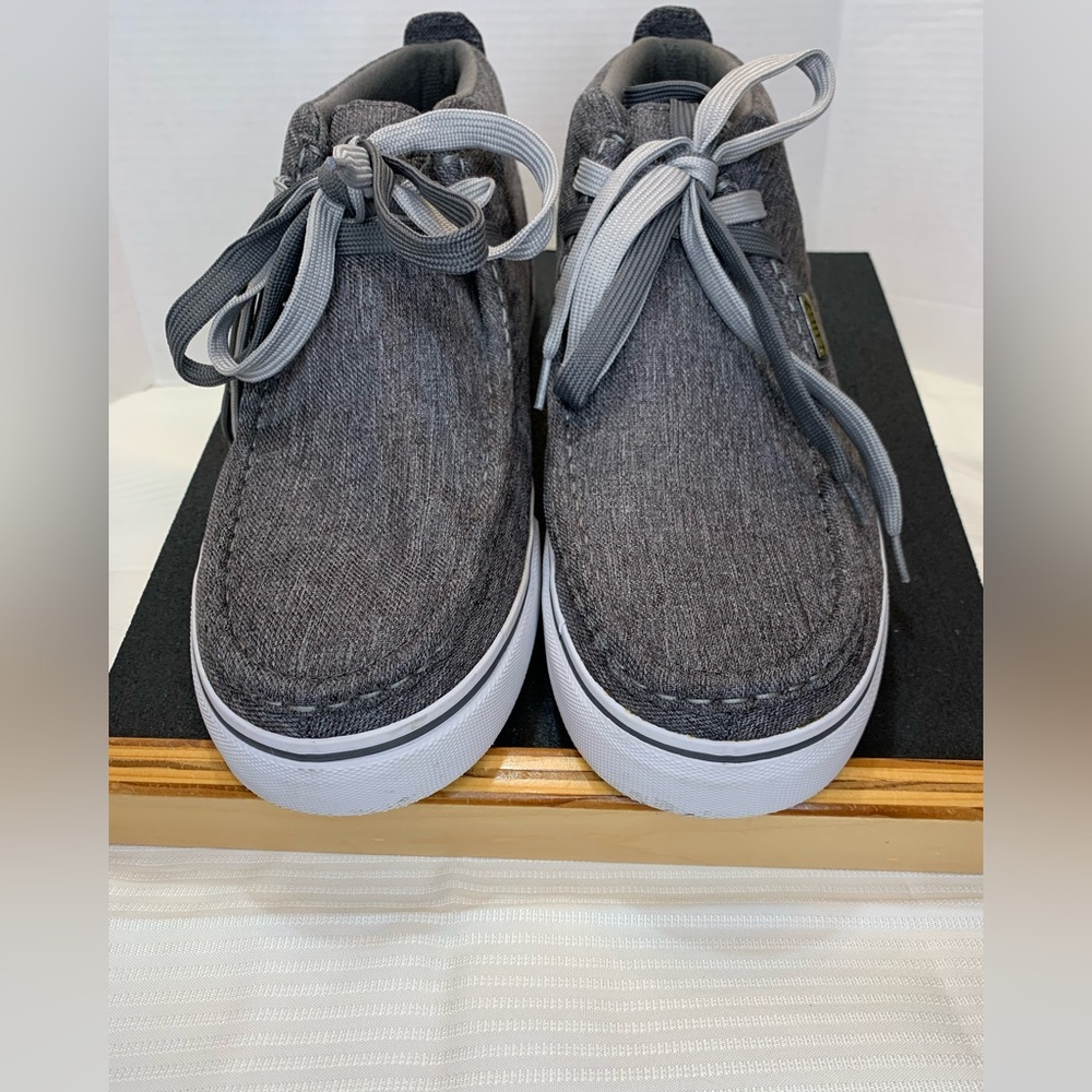Lugz Men's Colton Canvas Oxford Chukka Sneaker.SZ 11.5. Excellent Condition